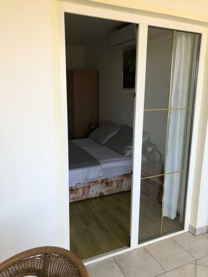 Apartmani Gabi Cesarica Exterior photo